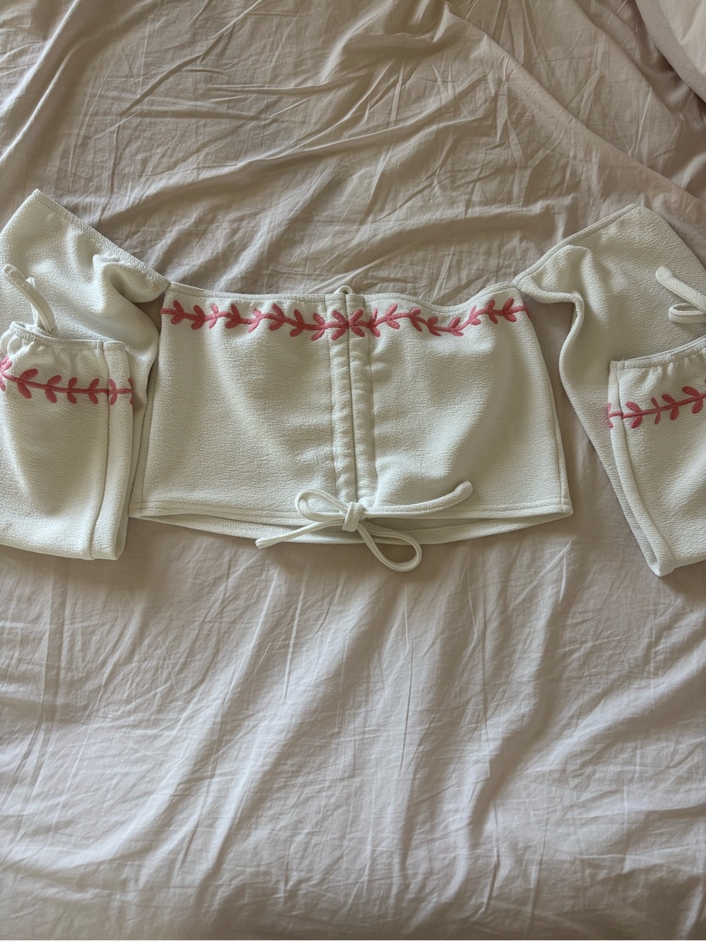 Herencia Collection Women's White Off-Shoulder Embroidered Crop Top